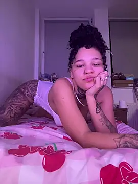 urprettygirlleenay online show from 02/09/26, 07:51