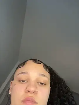 urprettygirlleenay online show from 03/06/26, 07:32