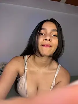 Snapshot of ManuelaEvans_ chatting on 05/07/26, 02:06 ManuelaEvans online show from 05/07/26, 02:06