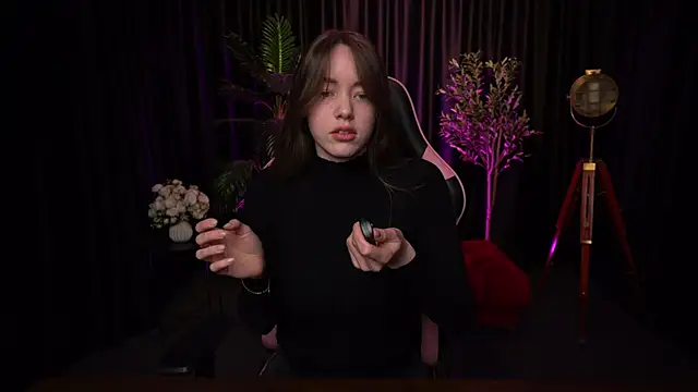 Velouraa online show from 04/18/26, 09:26