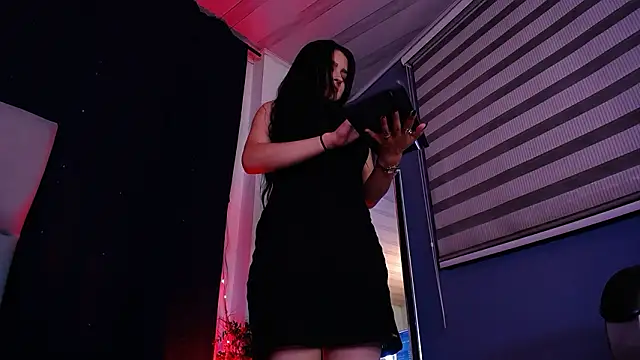 Emilyy05  online show from 02/03/26, 03:04