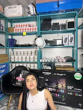 Emilyy05  online show from 06/05/26, 03:24