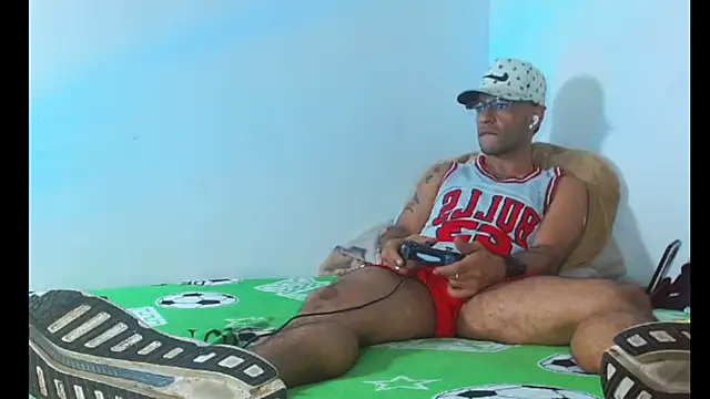 Alphamaster 92 online show from 04/21/26, 01:42