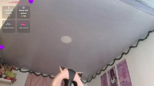 Snapshot of violett_brown9 chatting on 07/01/26, 03:52 violett brown9 online show from 07/01/26, 03:52