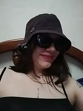 Snapshot of valerria_44 chatting on 07/07/26, 04:00 valerria 44 online show from 07/07/26, 04:00