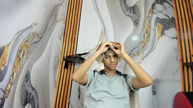 Victor LatinBoy online show from 01/17/26, 12:32