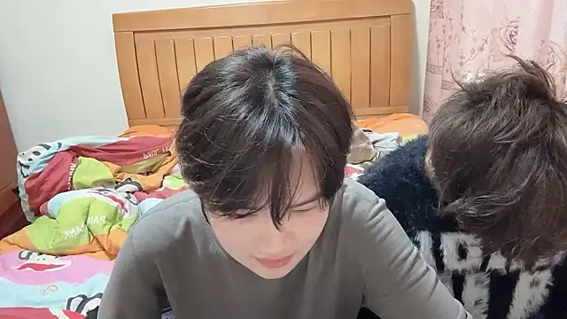 Snapshot of junnan001 chatting on 02/04/26, 11:05 junnan001 online show from 02/04/26, 11:05