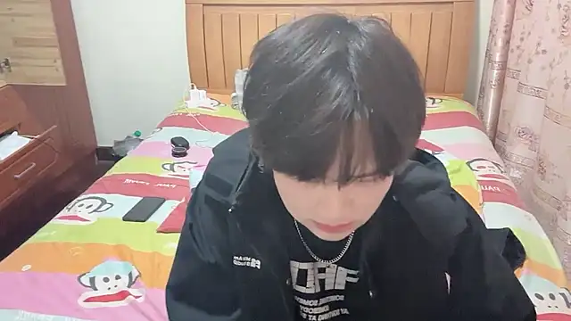 Snapshot of junnan001 chatting on 02/25/26, 10:58 junnan001 online show from 02/25/26, 10:58