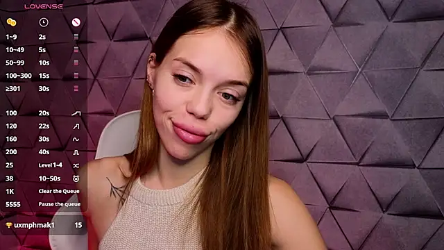 Snapshot of SofieSien chatting on 12/23/25, 02:09 SofieSien online show from 12/23/25, 02:09