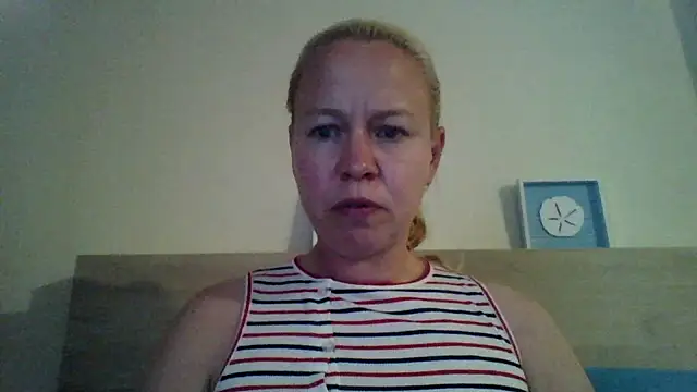 jennyblondeuk online show from 04/19/26, 06:10