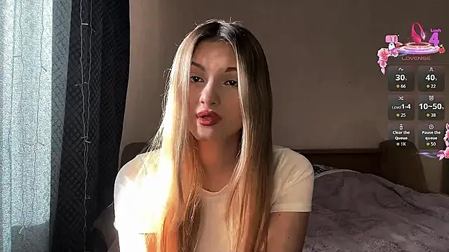 EmllyLighty online show from 02/11/26, 08:41