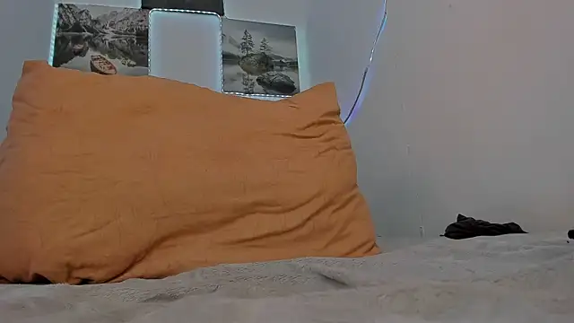 RedAssHottie online show from 02/25/25, 10:15