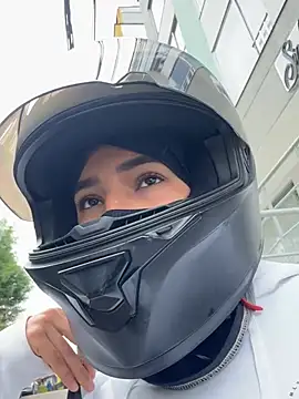 Ema Rose  online show from 01/12/26, 05:07