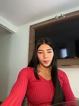 Snapshot of Ema_Rose_ chatting on 05/27/26, 06:49 Ema Rose online show from 05/27/26, 06:49