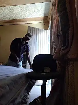 Snapshot of yourburget chatting on 01/12/26, 09:58 yourburget online show from 01/12/26, 09:58