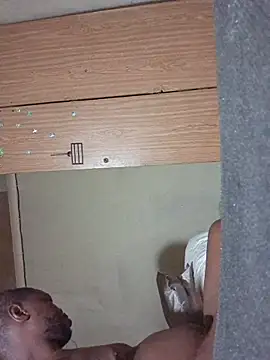 Snapshot of yourburget chatting on 02/21/26, 11:17 yourburget online show from 02/21/26, 11:17