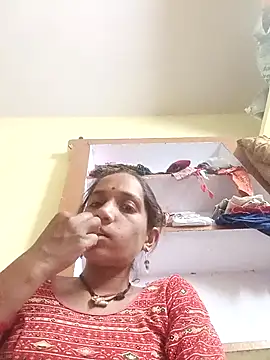 Karishma singh online show from 03/12/26, 04:35