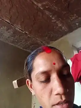 Karishma singh online show from 04/05/26, 08:11