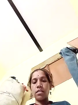 Karishma singh online show from 04/07/26, 02:39