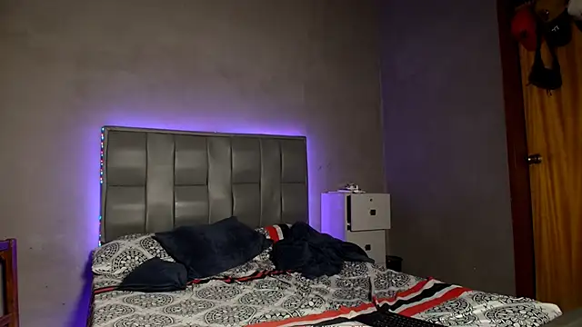 MAXIMILAINO-XXX online show from 02/04/26, 01:22