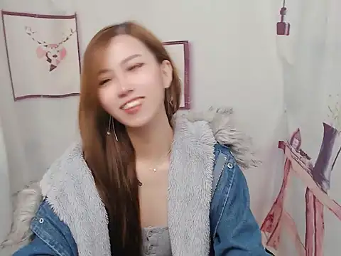 whitecat13 online show from 02/03/26, 12:21