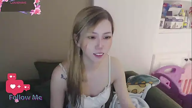 whitecat13 online show from 05/13/26, 10:12