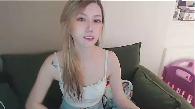 whitecat13 online show from 05/25/26, 11:27