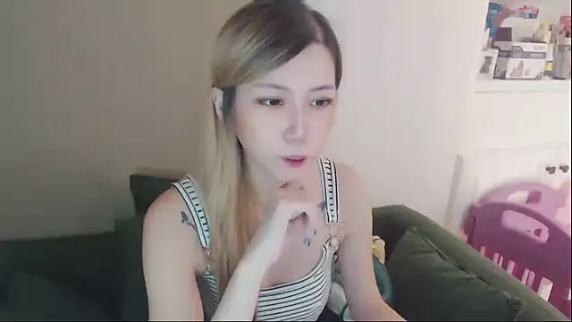 whitecat13 online show from 07/10/26, 11:57