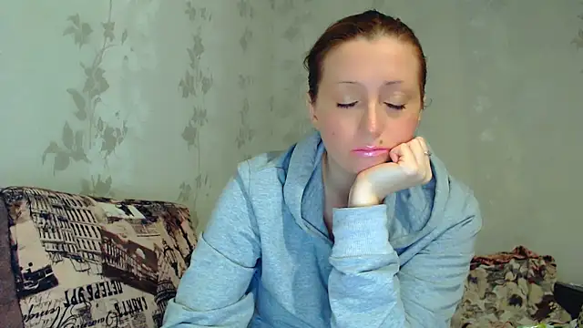 Snapshot of CrystallAngel chatting on 02/07/26, 05:16 CrystallAngel online show from 02/07/26, 05:16