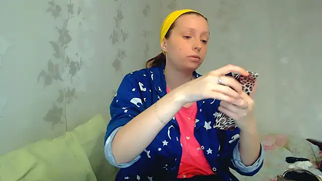 Snapshot of CrystallAngel chatting on 03/19/26, 02:21 CrystallAngel online show from 03/19/26, 02:21