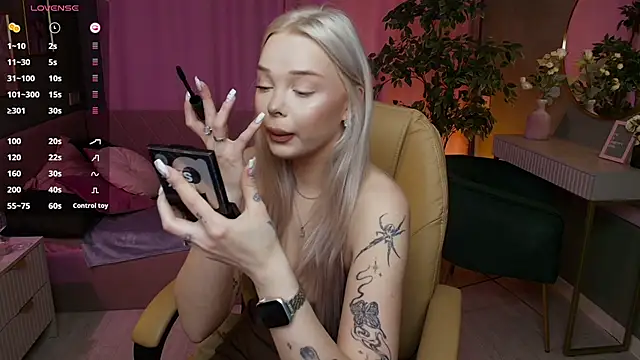 Leslie Caronn online show from 04/21/26, 07:36