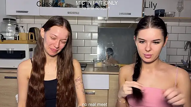 girls secrets online show from 02/01/26, 10:36