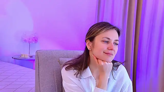 EmeraldGlow online show from 03/26/26, 02:33