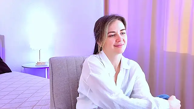 EmeraldGlow online show from 03/30/26, 02:40