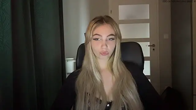 TeenLily online show from 06/04/26, 04:24
