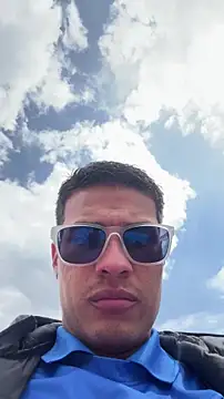 Latin Paisa Boy online show from 02/15/26, 06:26