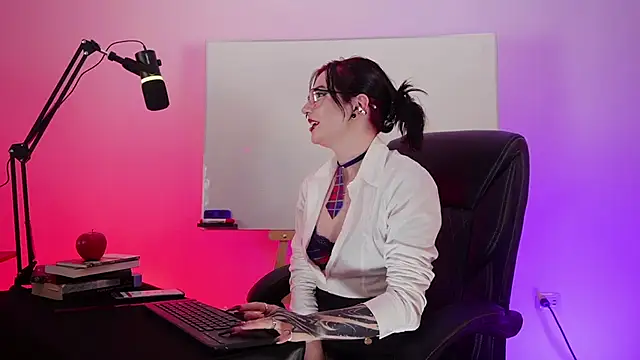 miami 18  online show from 04/20/26, 02:25