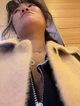 Molly-xiao online show from 02/28/26, 07:53