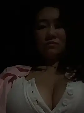 Molly-xiao online show from 05/11/26, 02:45