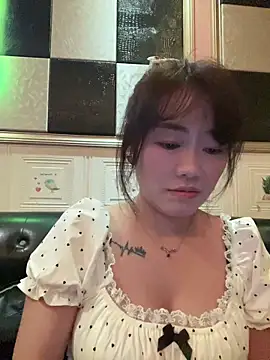 Molly-xiao online show from 05/21/26, 12:01