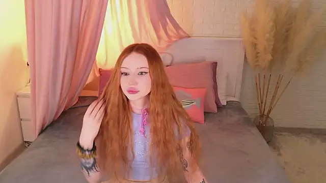 Zoe  Page online show from 02/26/26, 01:54