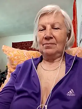 KlaudiaDarling online show from 04/20/26, 08:17