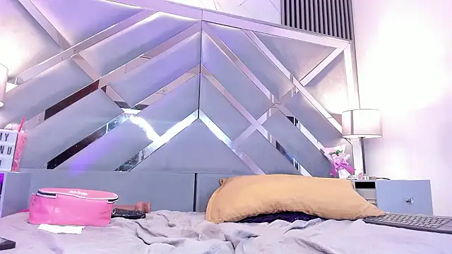 melody  sweet  online show from 03/15/26, 08:20