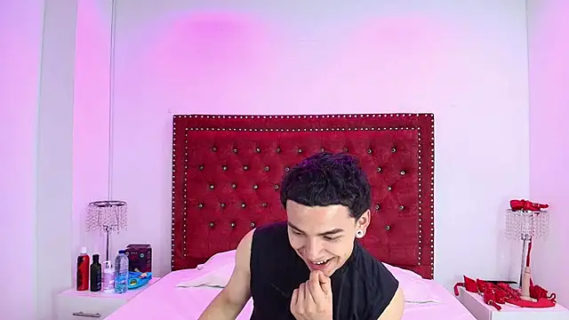 Snapshot of Jaden_and_sofia chatting on 07/26/26, 03:14 Jaden and sofia online show from 07/26/26, 03:14