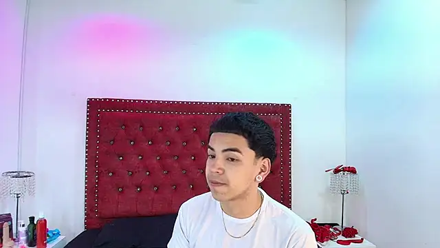 Snapshot of Jaden_and_sofia chatting on 07/29/26, 03:15 Jaden and sofia online show from 07/29/26, 03:15