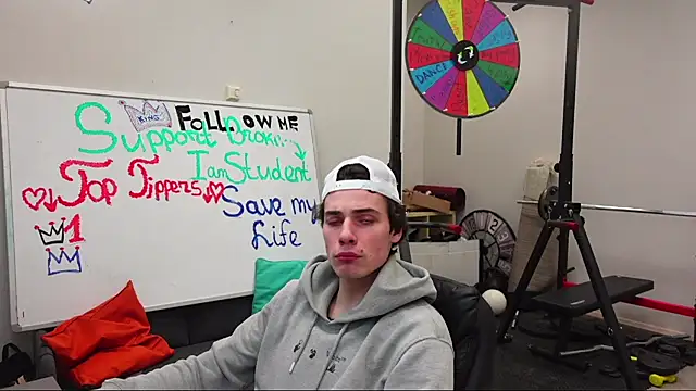 Daniel Shawnn online show from 02/05/26, 02:43