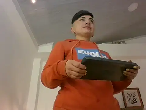 kat paradise online show from 02/20/26, 11:43