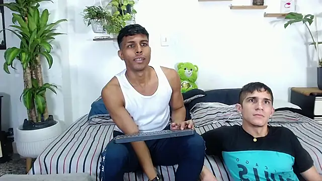 Interracial Snow Bunny online show from 02/07/26, 11:30