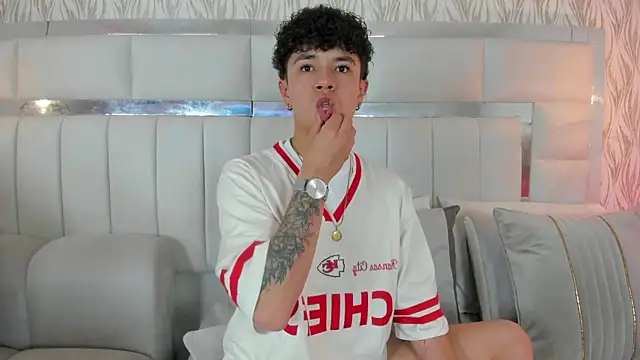 imxxjoel online show from 02/06/26, 03:44