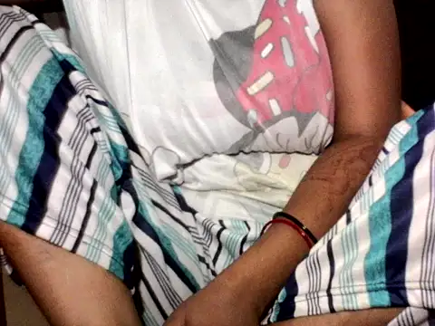 Snapshot of model_simran chatting on 03/31/26, 04:07 model simran online show from 03/31/26, 04:07